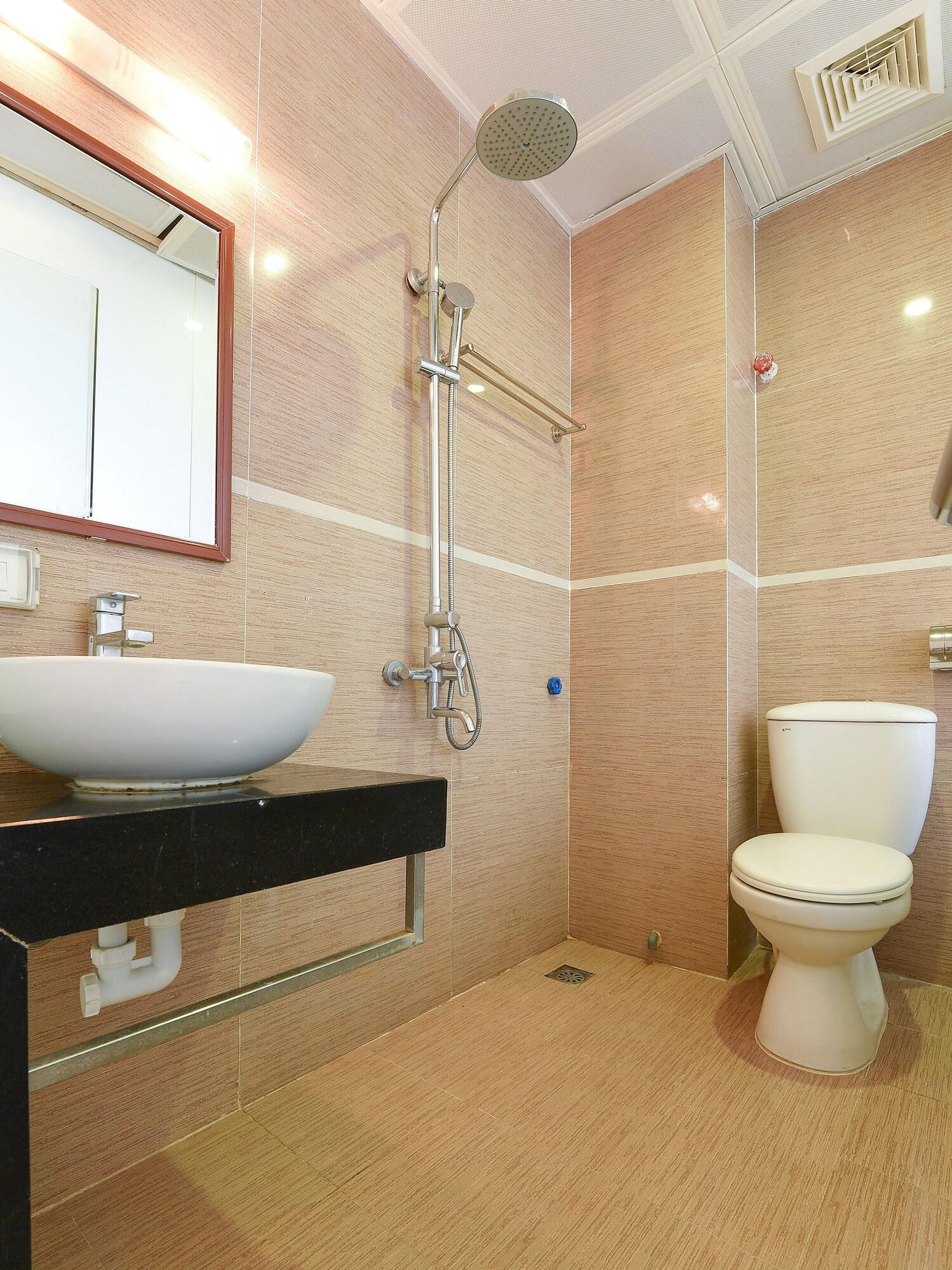 האנוי Oyo 210 Saki Hotel מראה חיצוני תמונה