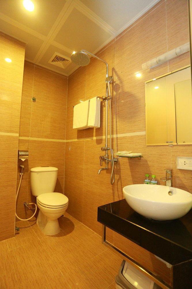 האנוי Oyo 210 Saki Hotel מראה חיצוני תמונה